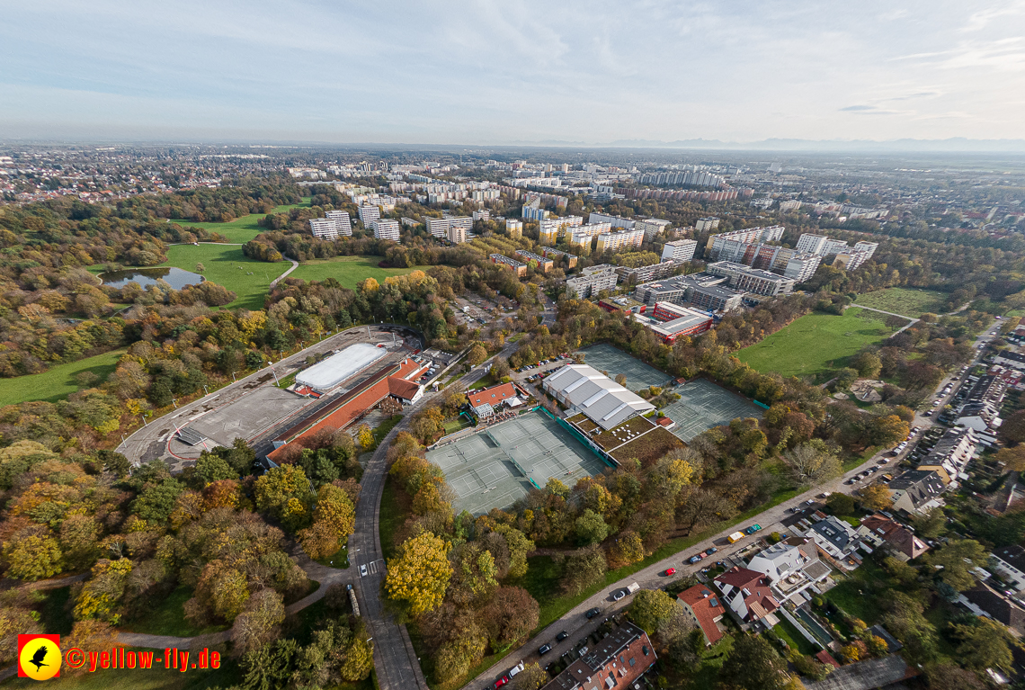 03.11.2022 -  Ostparksee mit Umgebung in Neuperlach